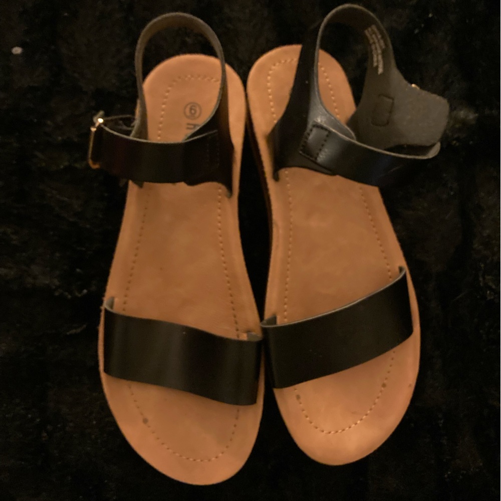 Solid Faux Leather Round Toe Flat Sandals